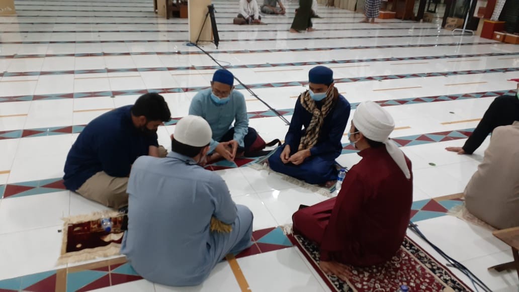 KADERISASI IMAM SHALAT DI AL-HIDAYAH